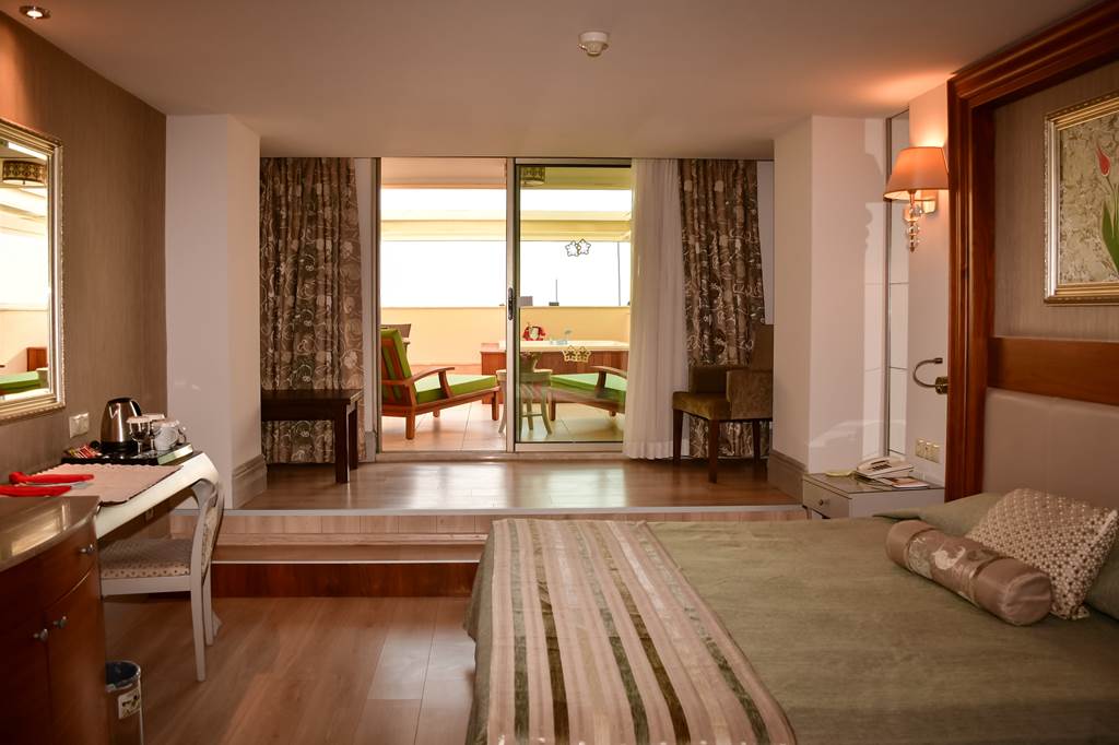 AYT_75752_Side_Star_Resort_0422_03.jpg