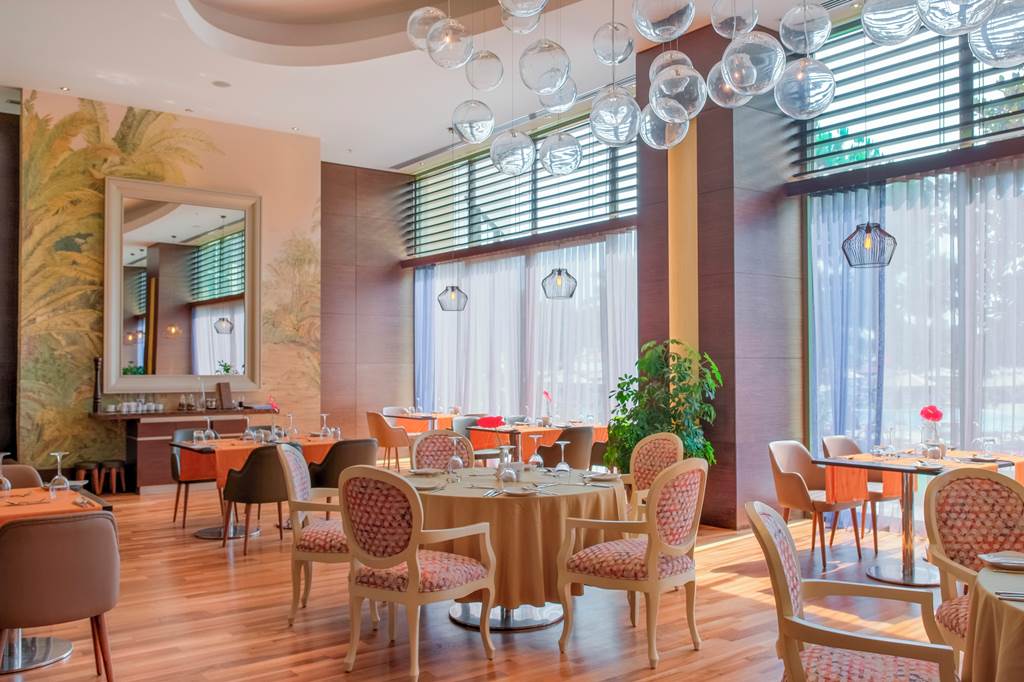 AYT_75817_Arum_Barut_Collection_1222_26.jpg