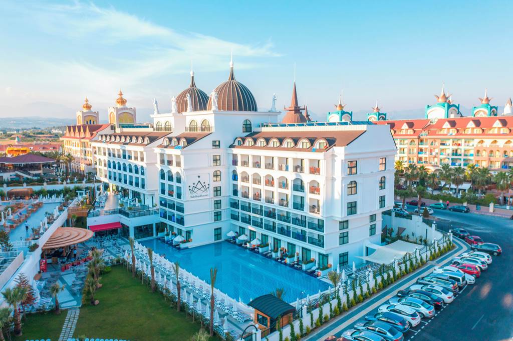 AYT_80766_Side_Royal_Luxury_Hotel_&_Spa_0819_11.jpg