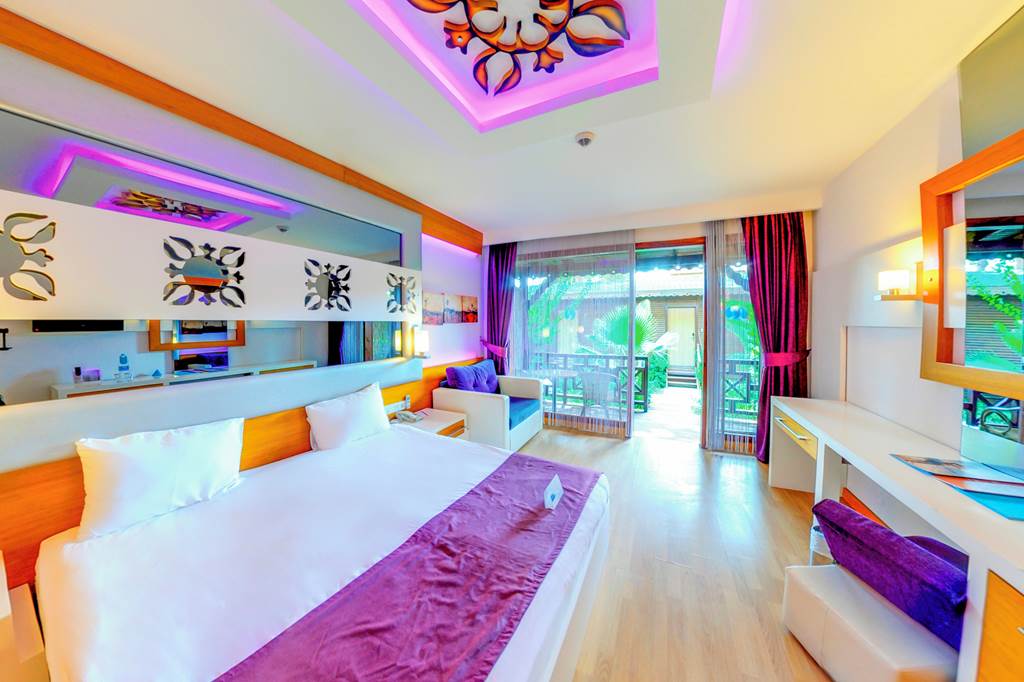 AYT_81466_Flora_Garden_Hotel_1119_35.jpg