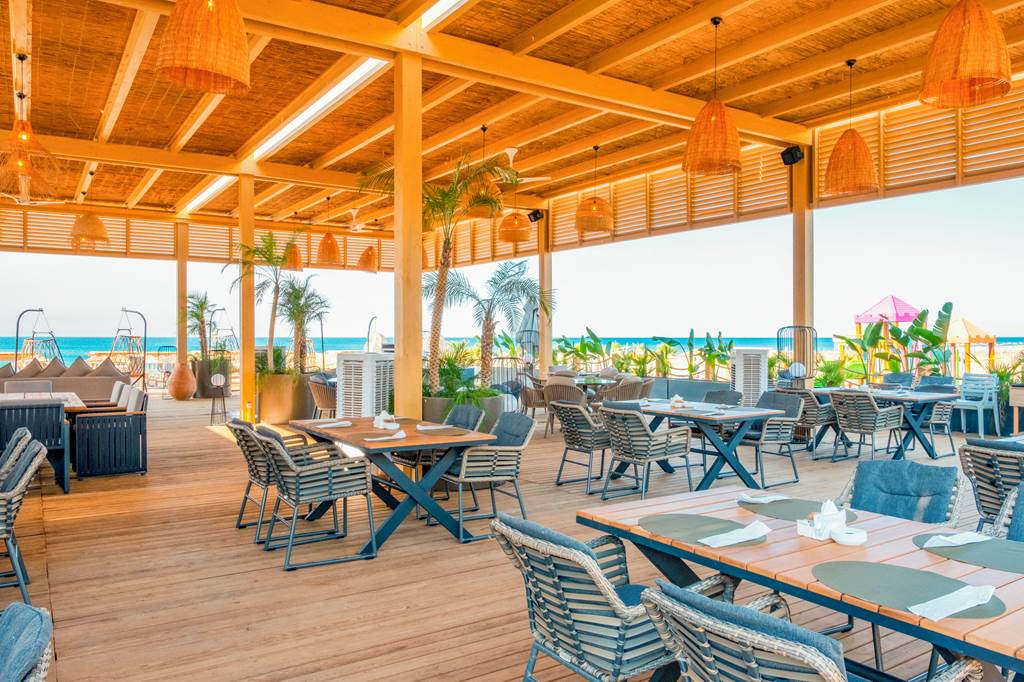 AYT_83315_Liu_Resorts_1121_05.jpg