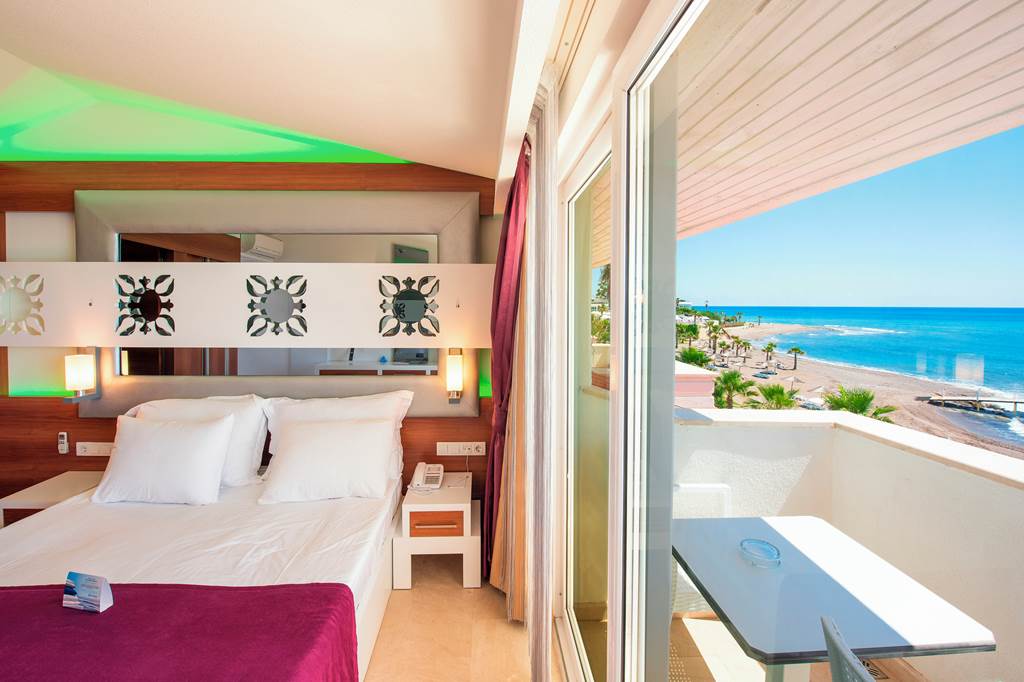 AYT_81466_Flora_Garden_Hotel_1222_01.jpg