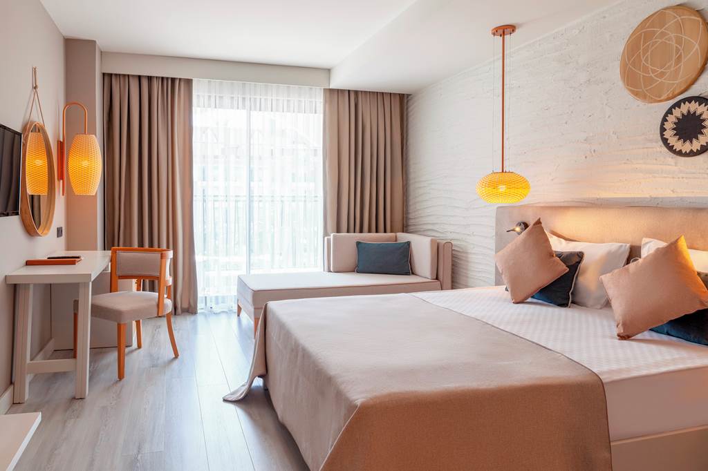 AYT_80766_Side_Royal_Luxury_Hotel_&_Spa_0819_18.jpg