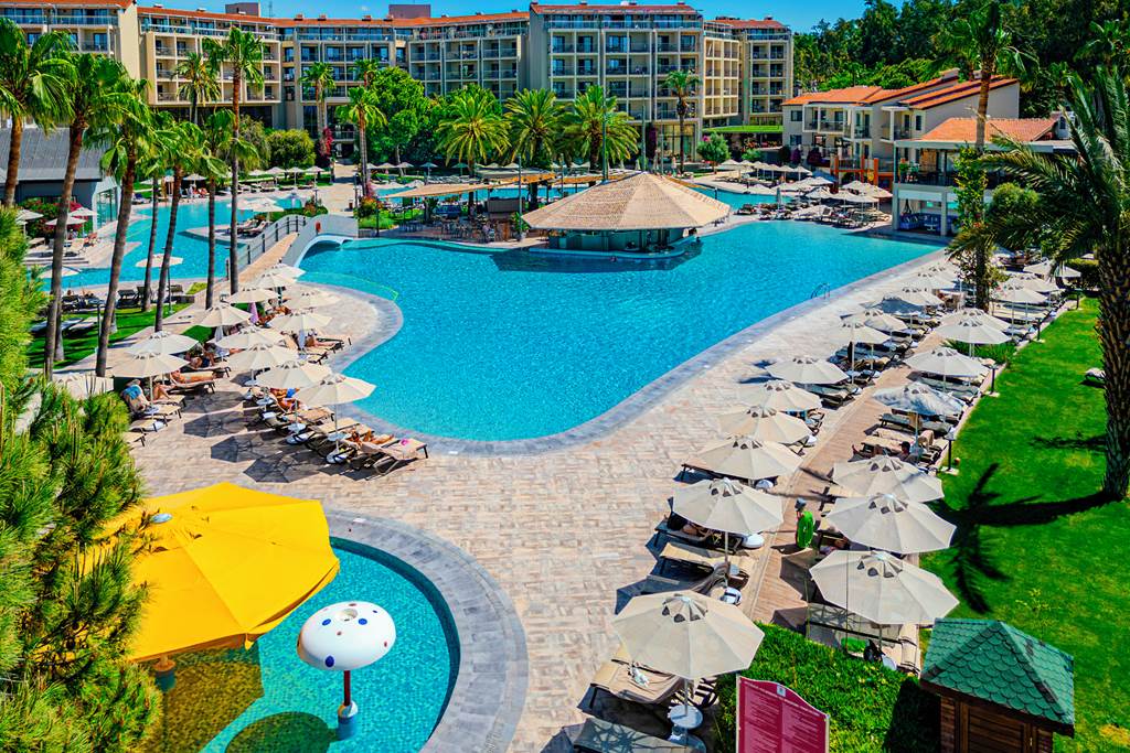 AYT_75817_Arum_Barut_Collection_0924_08.jpg