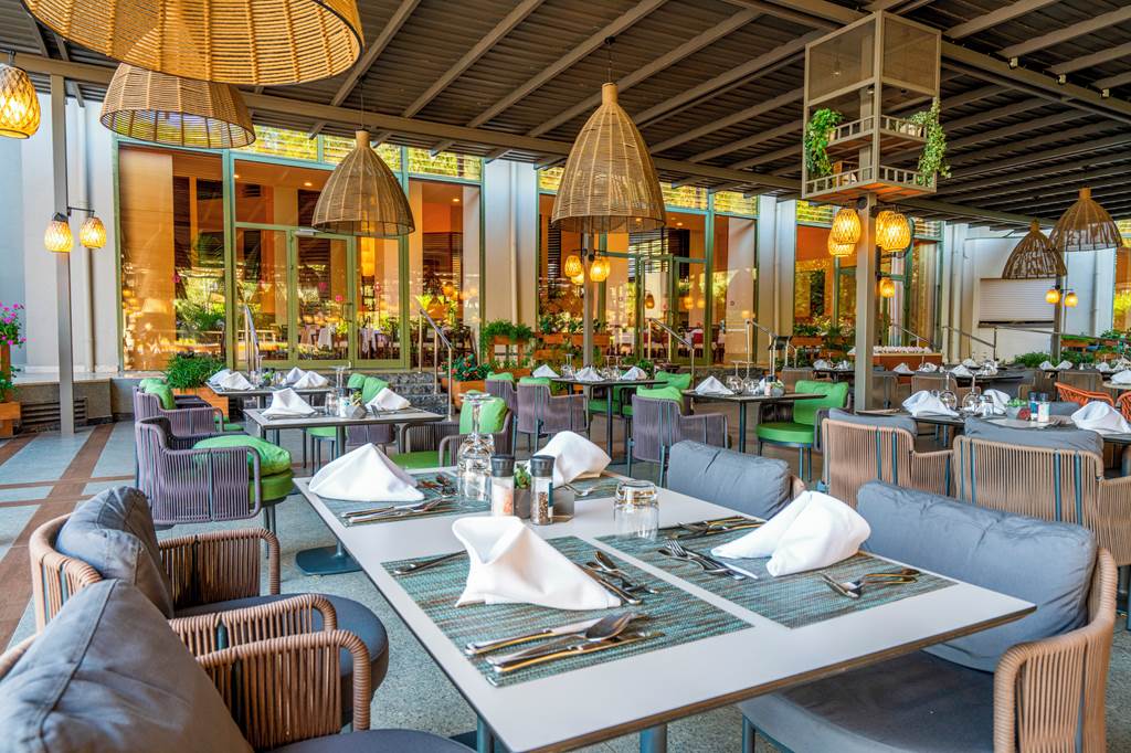 AYT_75817_Arum_Barut_Collection_1123_28.jpg