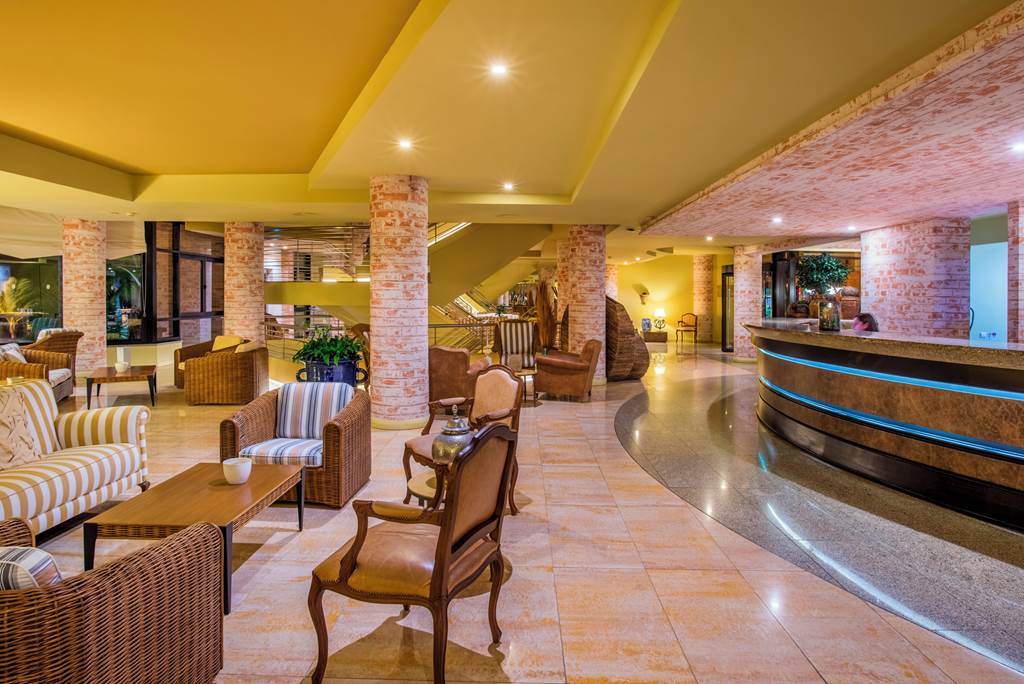 FNC_70827_Savoy_Calheta_Beach_0718_23.jpg