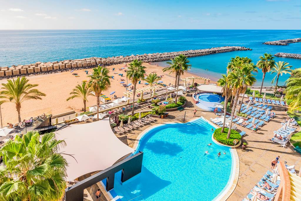 FNC_70827_Calheta_Beach_0821_04.jpg