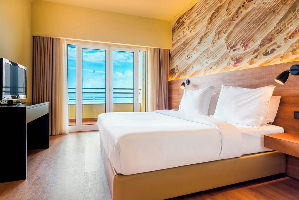 FNC_70827_Savoy_Calheta_Beach_0718_13.jpg