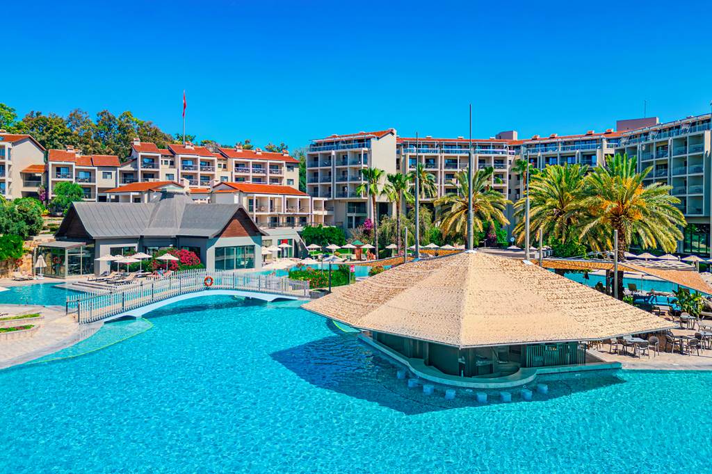 AYT_75817_Arum_Barut_Collection_0924_06.jpg