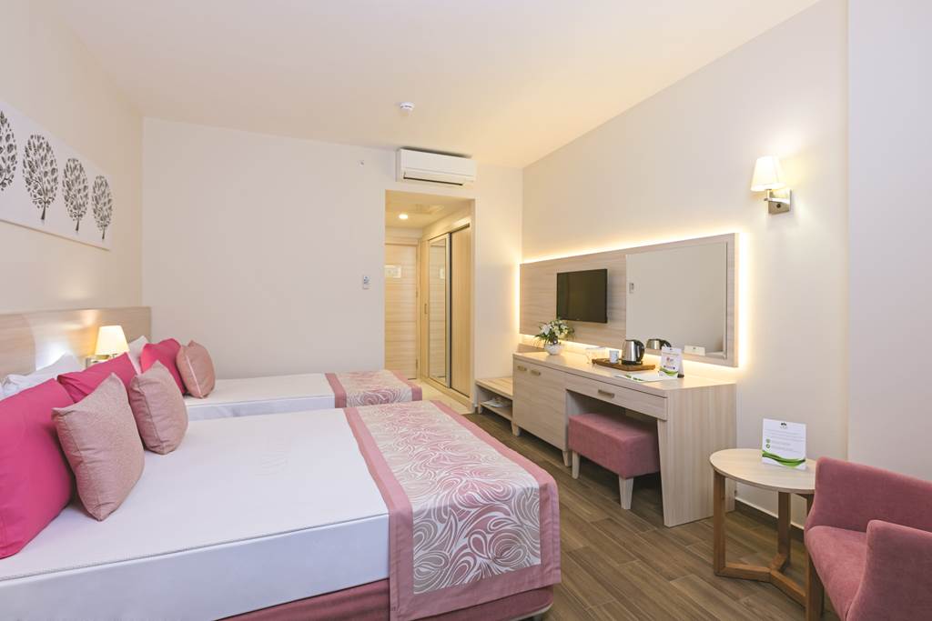 AYT_73116_Can_Garden_Resort_0216_04.jpg