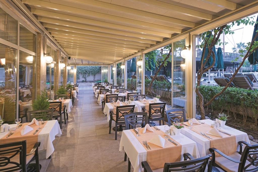 AYT_73116_Can_Garden_Resort_0216_01.jpg