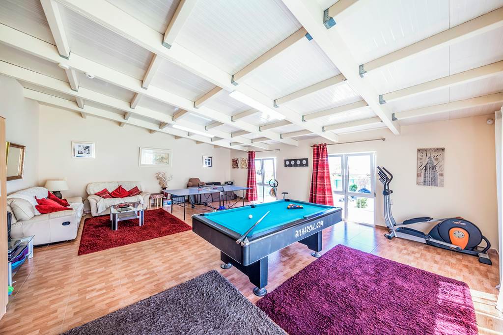 FAO_87240_Villa_Kambu_Estoi_0224_05.jpg