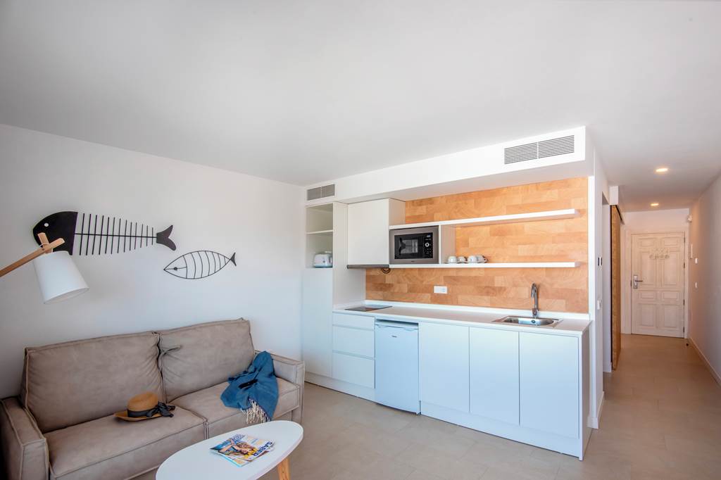 IBZ_86474_Apartments_Es_Pujols_1123_03.jpg