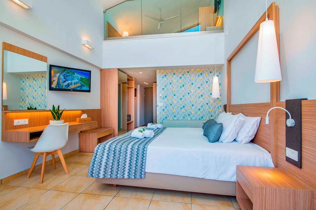 CHQ_78449_Kiani_Beach_Resort_0421_01.jpg