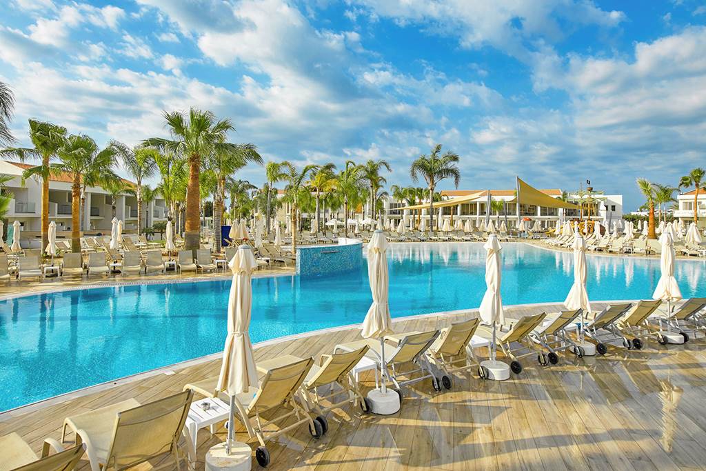 LCA_80167_Olympic_Lagoon_Resort_Ayia_Napa_0319_02.jpg