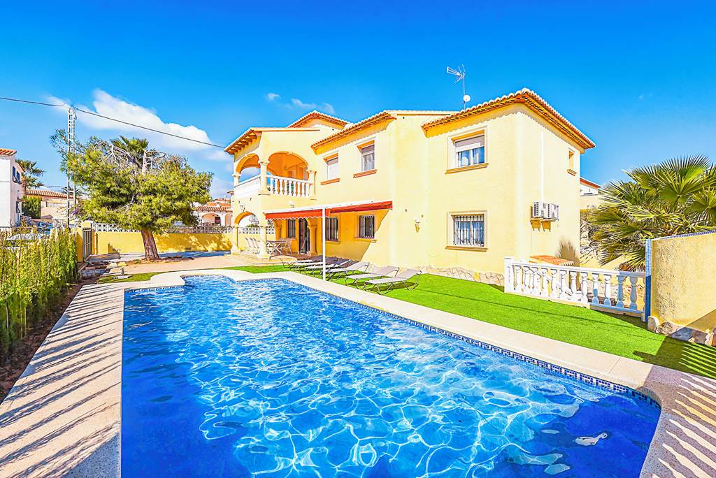 ALC_84390_Villa_Jesica_1022_02.jpg