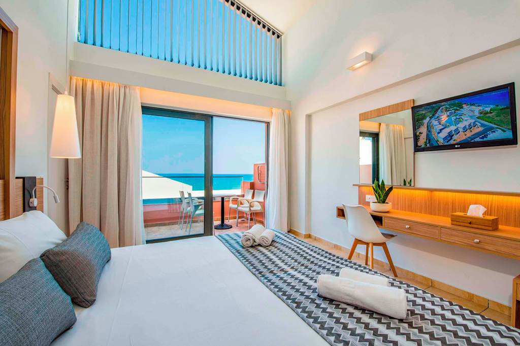 CHQ_78449_Kiani_Beach_Resort_0421_03.jpg