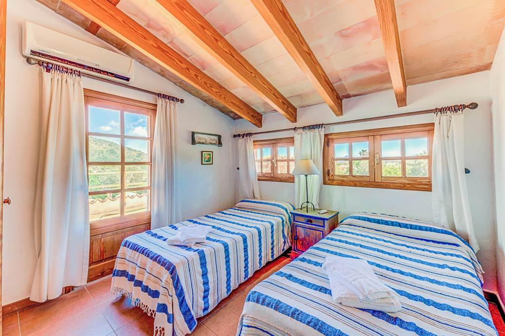 PMI_88689_Villa_Can_Martin_1224_04.jpg