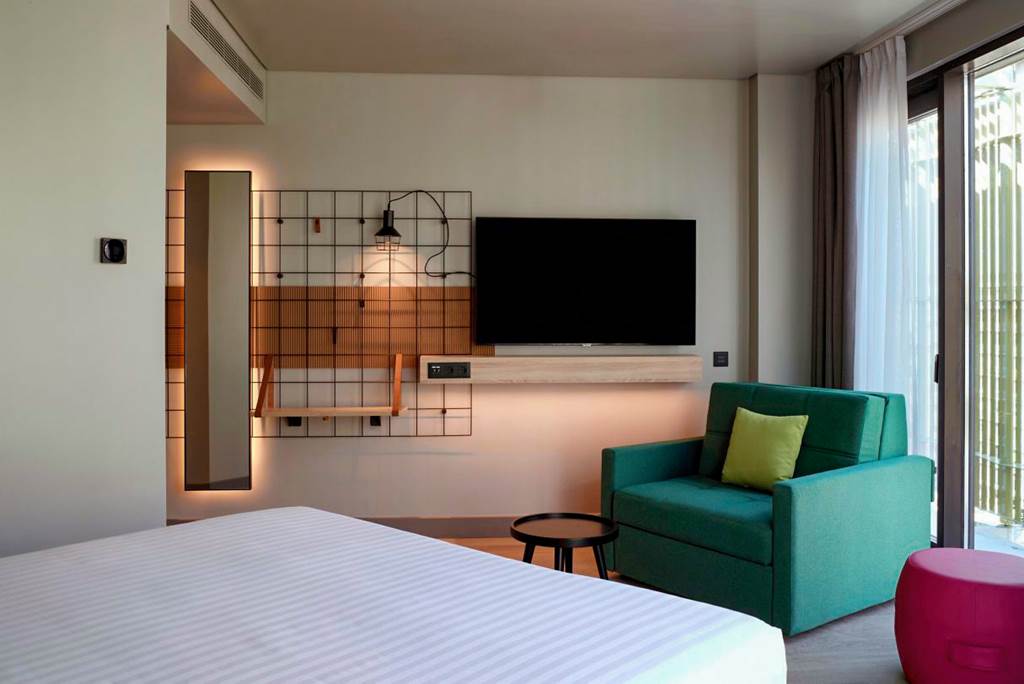 ATH_84000_Moxy_Athens_City_0822_01.jpg