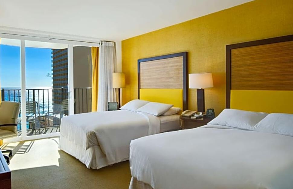 Hilton-Waikiki-Beach-9.jpg