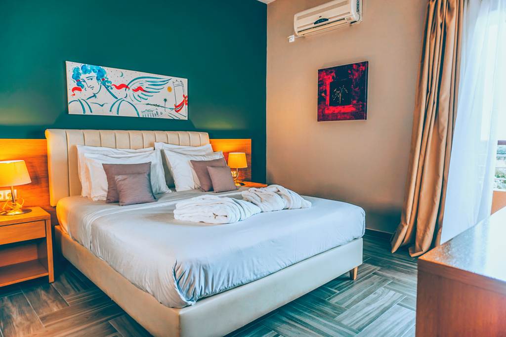 KLX_82555_Apollo_Art_Hotel_0723_01.jpg