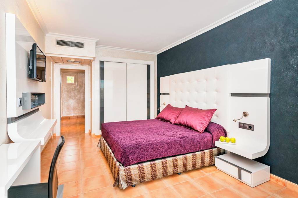 PMI_633_Marina_Portals_Hotel_0224_11.jpg