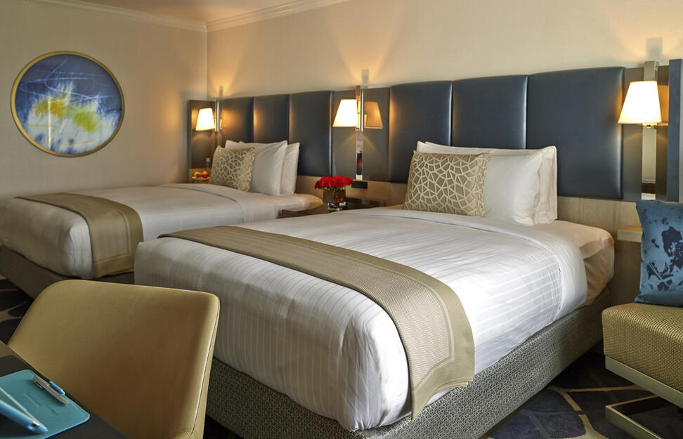 Royal-Sonesta-Houston-1.jpg