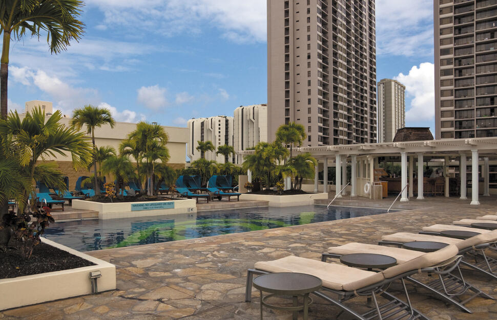 Hilton-Waikiki-Beach-1.jpg