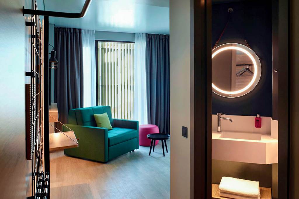 ATH_84000_Moxy_Athens_City_0822_23.jpg