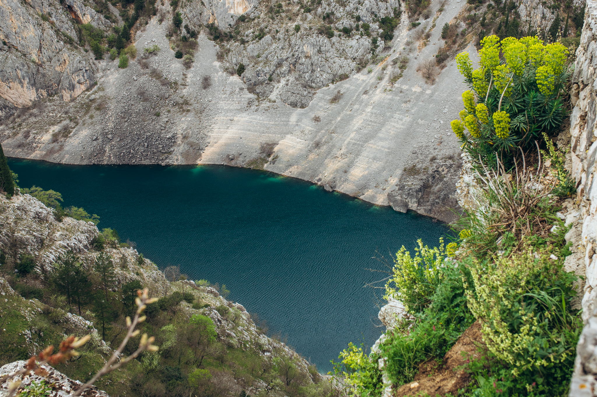 Lacs d'Imotski et arrière-pays dalmate : légendes, vins locaux et expérience authentique