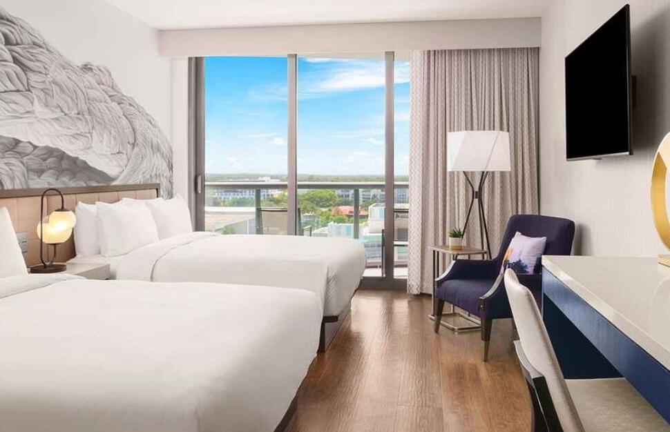 Hyatt-Centric-Las-Olas-Fort-Lauderdale-17.jpg