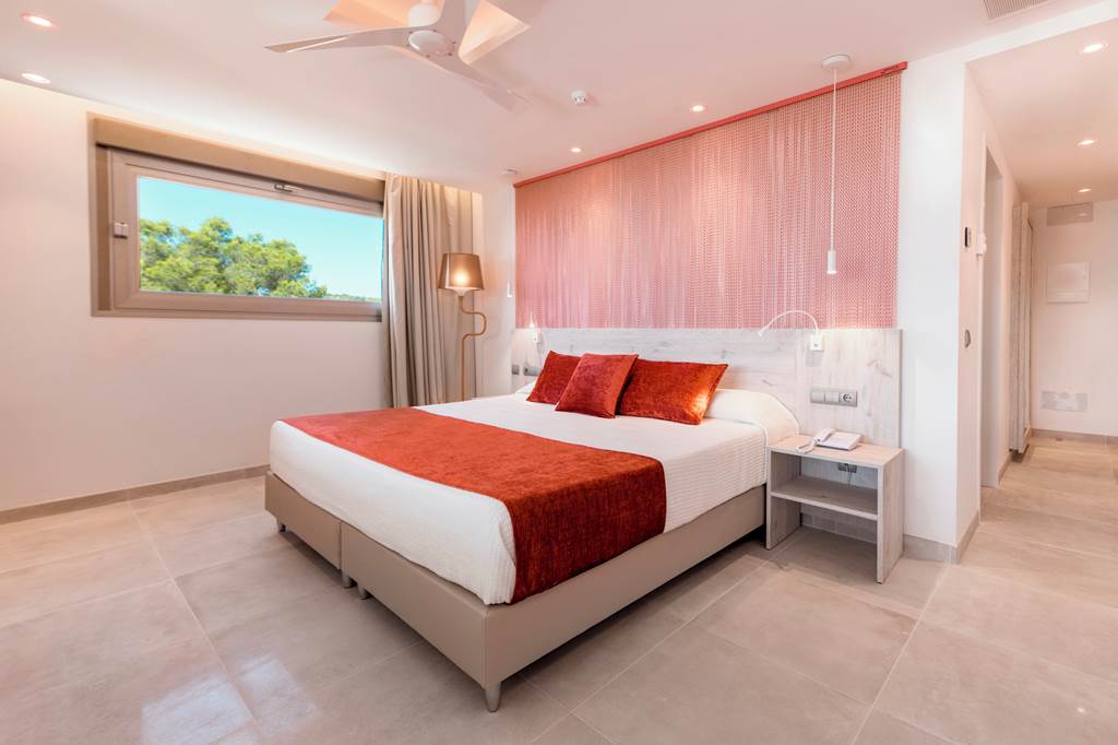 IBZ_74863_Hotel_Abrat_1219_01.jpg