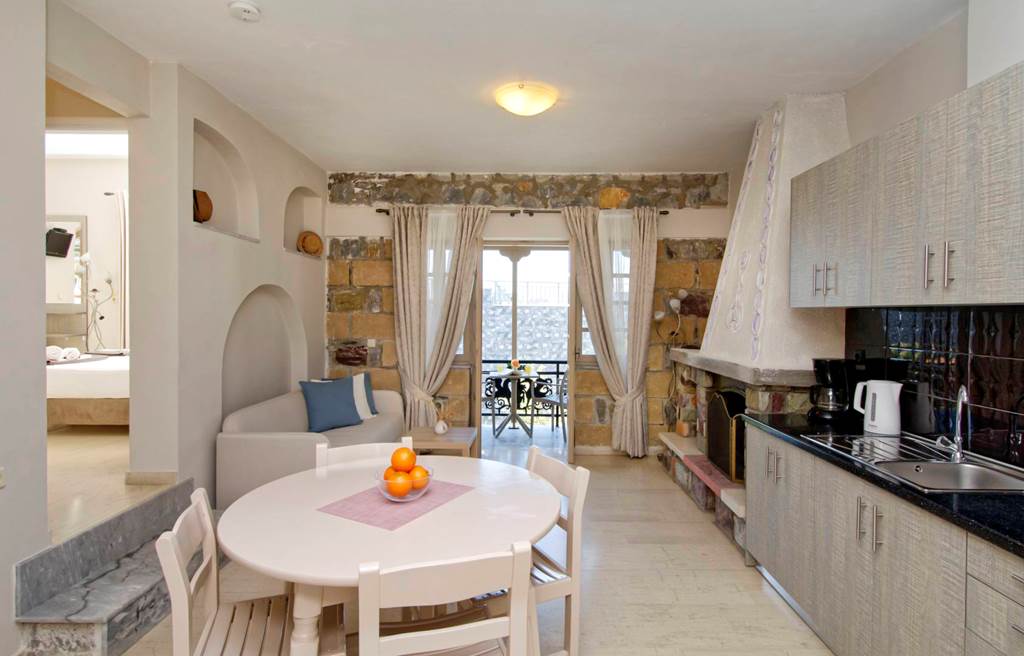 KLX_83872_Nikas_Rooms_and_Apartments_0522_17.jpg