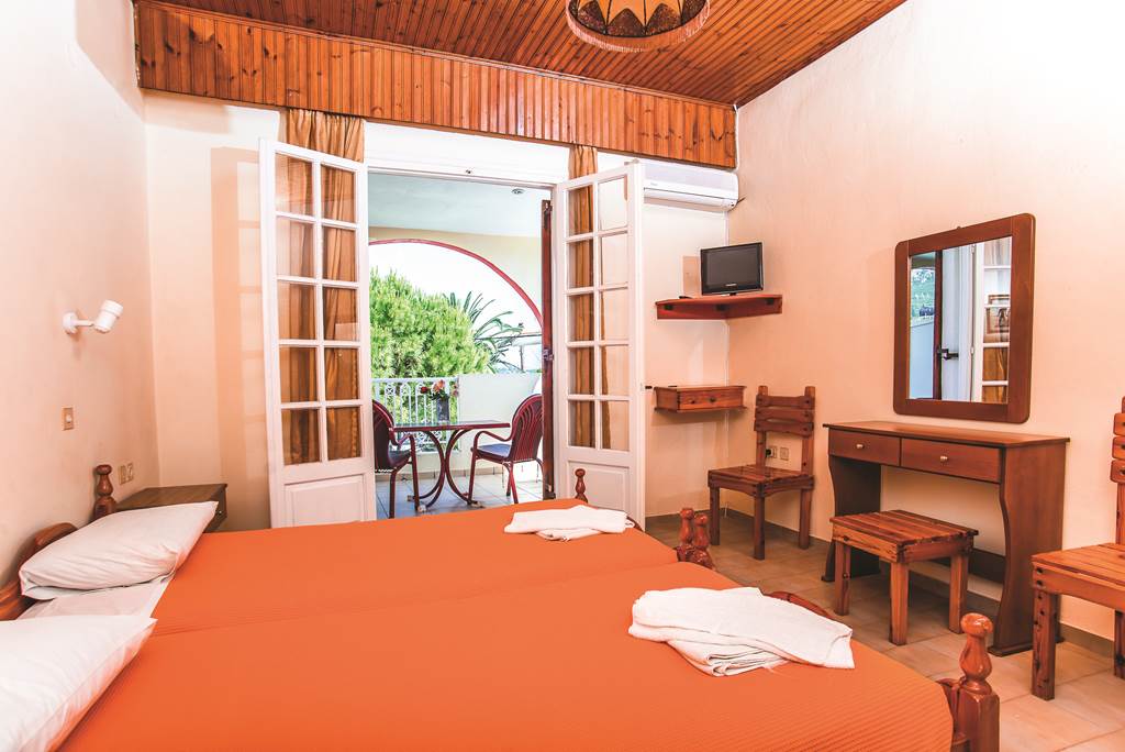 ZTH_73555_Oscar_Villas_Studios_1015_06.jpg