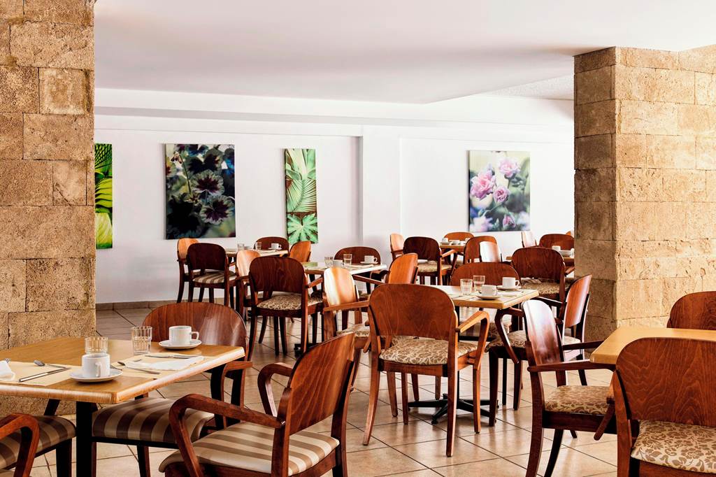 RHO_85776_Esperia_City_Hotel_0823_09.jpg