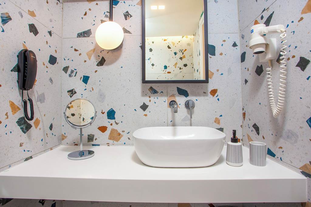 RHO_80929_Mazoren_Art_Hotel_0423_21.jpg