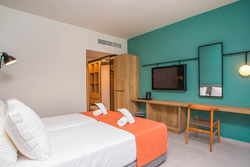 RHO_80929_Mazoren_Art_Hotel_0423_23.jpg