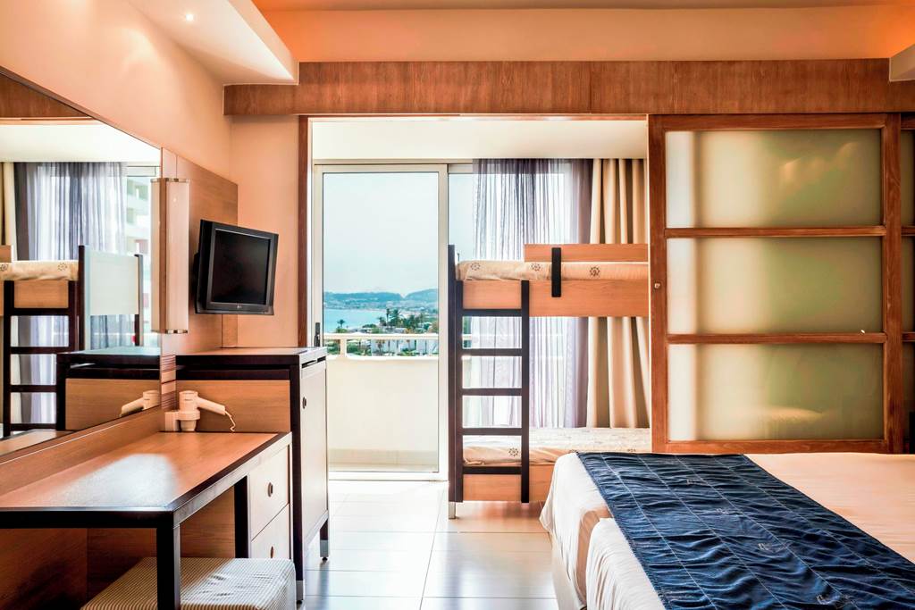 RHO_85773_Esperides_Beach_Resort_0823_02.jpg
