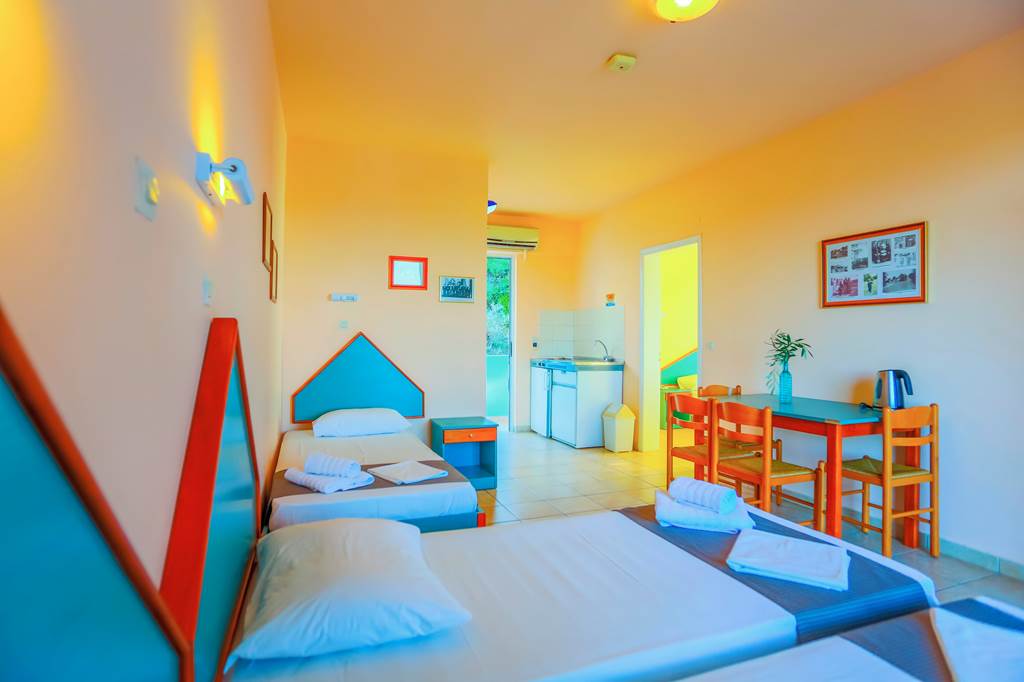 RHO_74759_Filoxenia_Apartments_0120_02.jpg