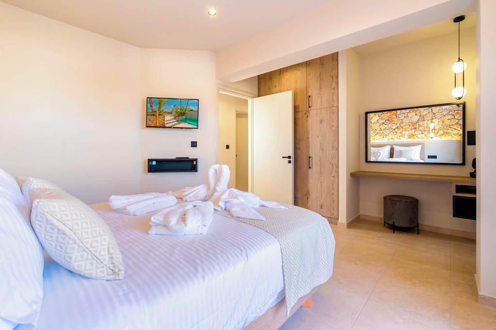 RHO_83649_Venezia_Luxury_Living_-_Executive_Villa_0322_02.jpg