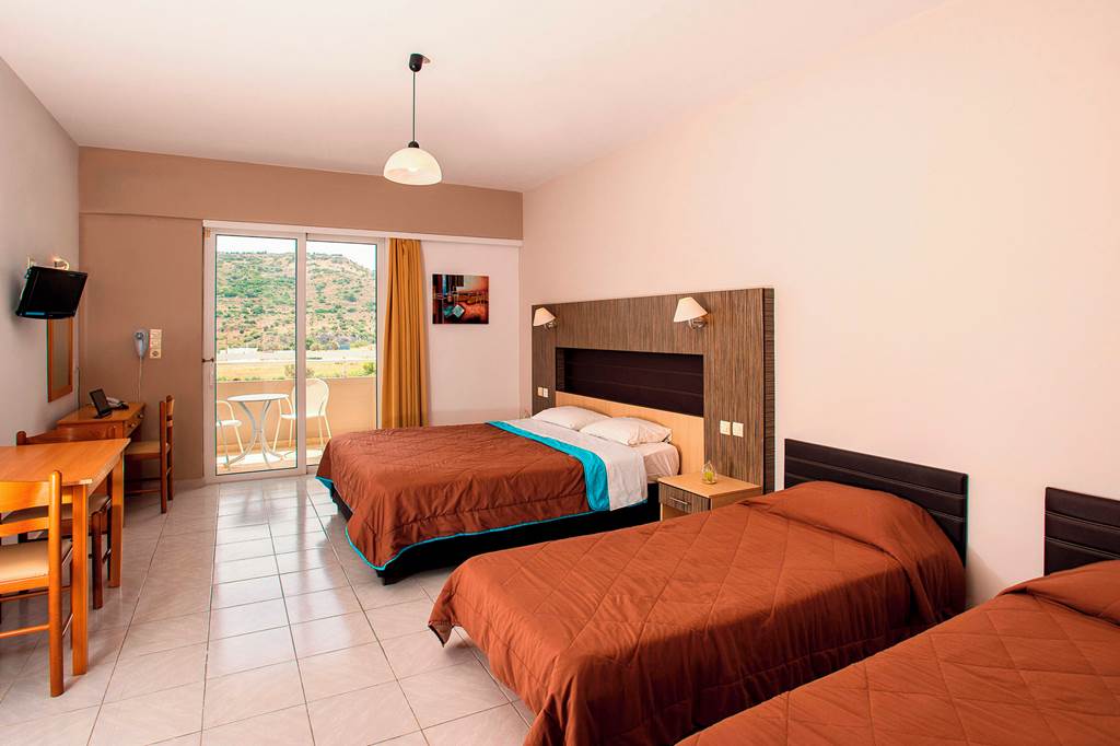 RHO_84017_Zoes_Hotel_and_Suites_0822_10.jpg