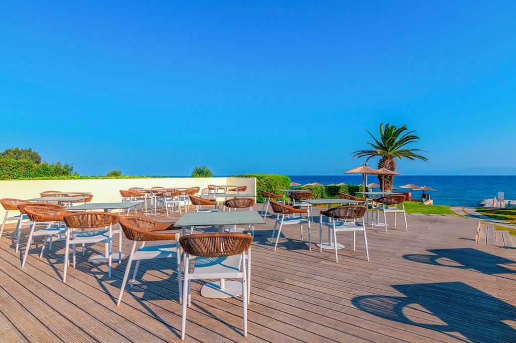 RHO_83378_Ixian_Grand_&_All_Suites_1024_03.jpg
