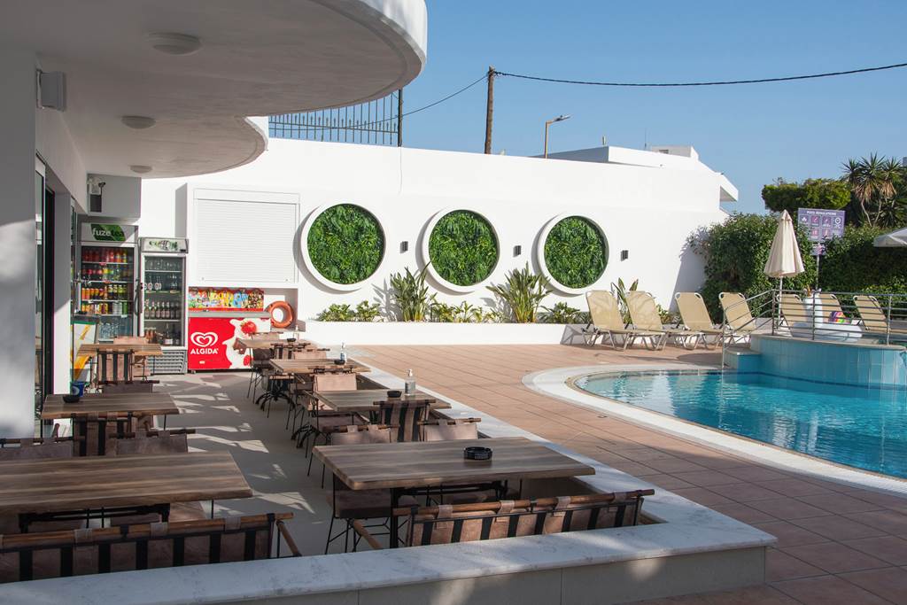 RHO_80770_Elarin_Studios_&_apartments_0722_12.jpg