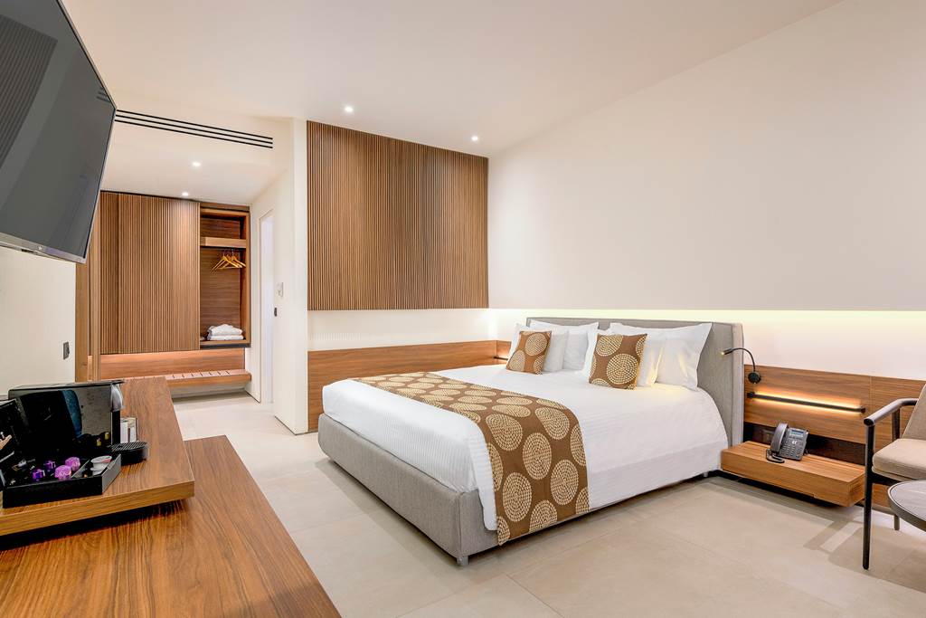 RHO_83378_Ixian_Grand_&_Al_Suites_0623_05.jpg