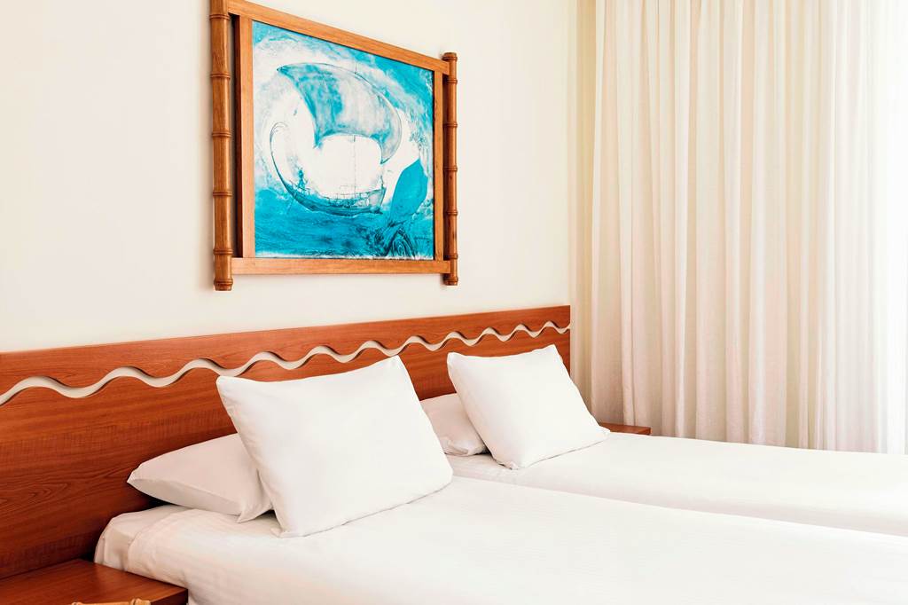 RHO_85776_Esperia_City_Hotel_0823_06.jpg