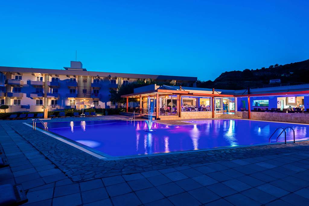 RHO_84017_Zoes_Hotel_and_Suites_0822_14.jpg