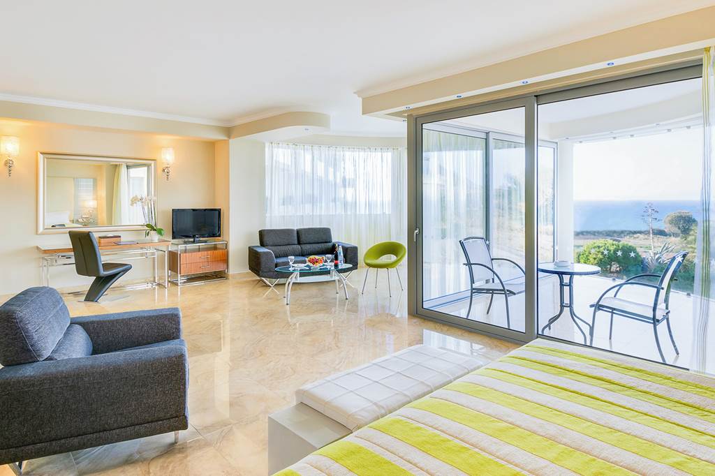 RHO_70905_Atrium_Platinum_Luxury_Resort_&_Spa_1223_18.jpg