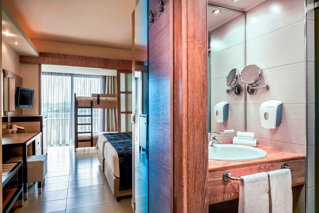 RHO_85773_Esperides_Beach_Resort_0823_03.jpg