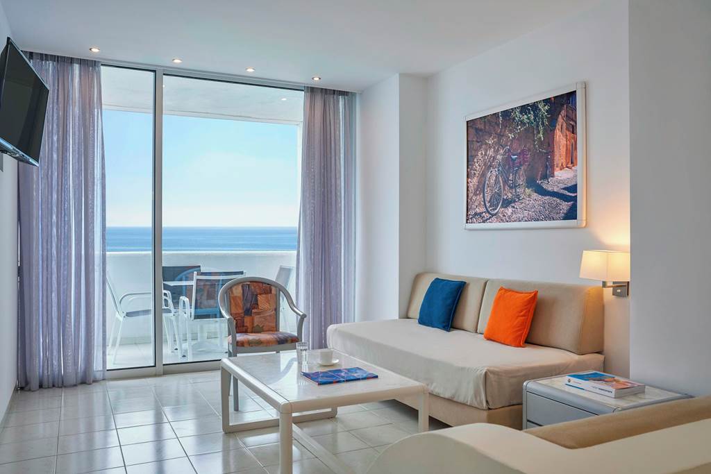 RHO_85772_Epsilon_Hotel_Apartments_0823_23.jpg