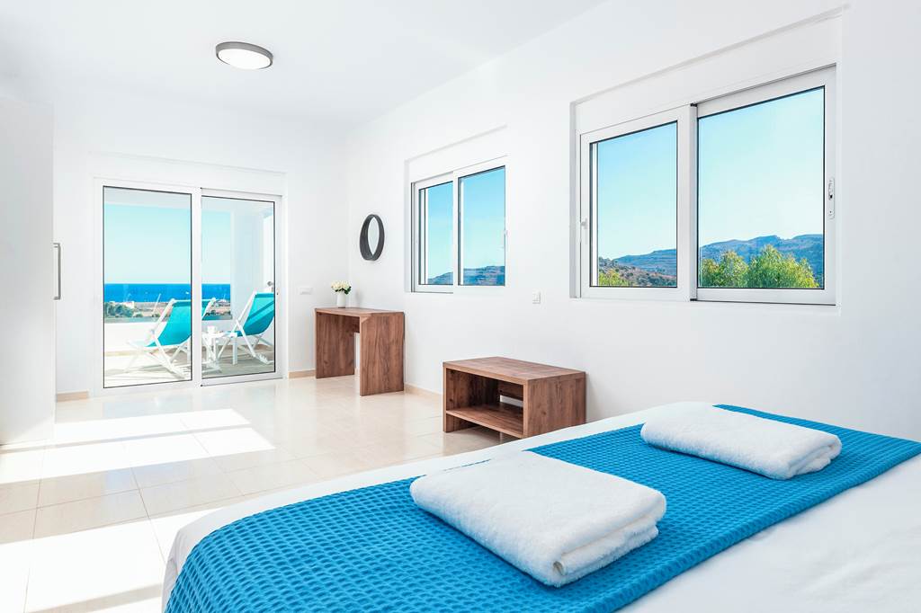 RHO_88868_Villa_Zoe_Blu_Kalathos_0125_19.jpg